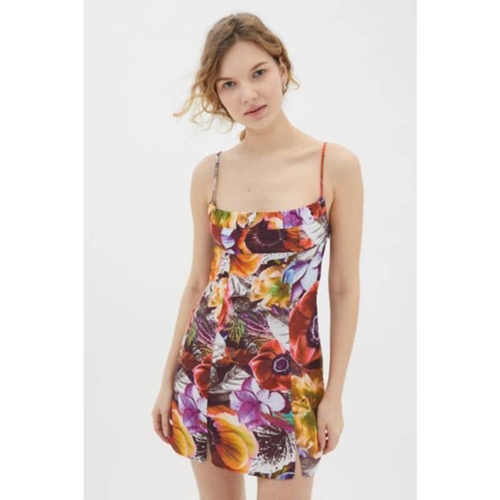 NWT Urban Outfitters Lumi Floral Print Mini Dress in Multi Size Medium Y2K 90s